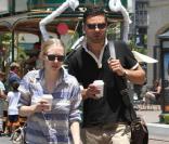 Amanda Seyfried et Dominic Cooper à Los Angeles, le 19 juin 2010