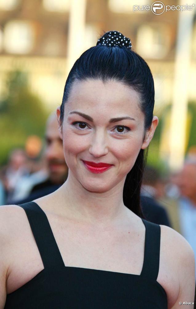 Le fantastique producteur et éditeur de musique Francis Dreyfus, père de l'actrice Julie Dreyfus (photo), s'est éteint des suites d'une longue maladie dans la nuit du 24 au25 juin 2010.