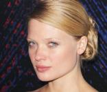 Mélanie Thierry lors de la soirée de lancement Belle d'Opium signé Yves Saint Laurent dont la belle Mélanie Thierry est l'égérie le 17 juin 2010 à New York