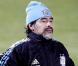 Diego Maradona fait des câlins à ses joueurs... mais attention, il aime les femmes et affirme ses préférences !