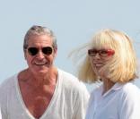 Mireille Darc, Pascal Desprez, Jean-Claude Darmon et Hoda Roche à Saint-Tropez. Juillet 2010