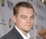 Leonardo DiCaprio les cheveux très courts en 2005 