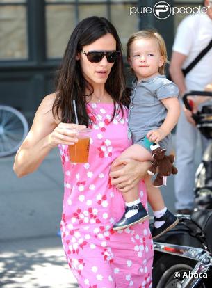 Jennifer Garner et sa fille Seraphina (17 juillet 2010 à NYC)
