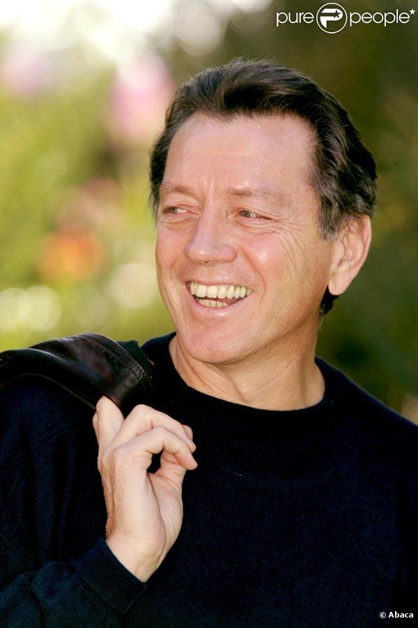 Le regretté Bernard Giraudeau, qui avait été pressenti pour jouer dans  Les Lyonnais .