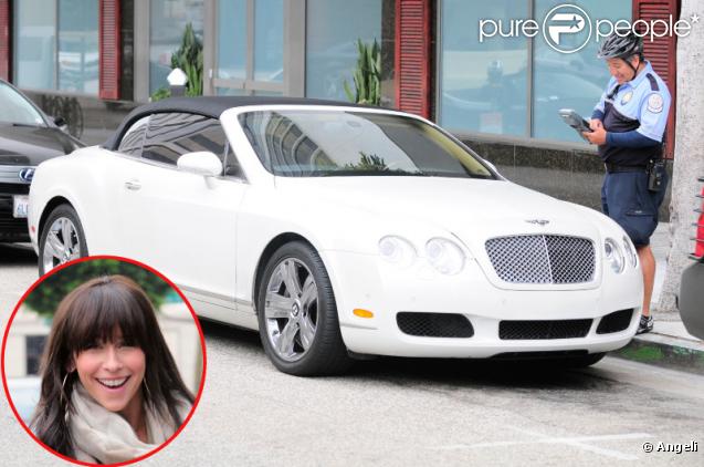 Jennifer Love Hewitt fait du shopping... et se prend une amende ! (27 juillet 2010 à Beverly Hills)