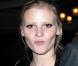 Lara Stone : Elle attaque un magazine français pour ses clichés dénudés...