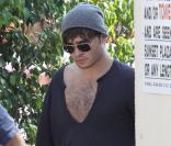 Ed Westwick après avoir déjeuné au Cafe Med à West Hollywood, le 30 juillet 2010