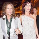 Steven Tyler de retour au meilleur de sa forme, avec sa belle amoureuse à son bras !