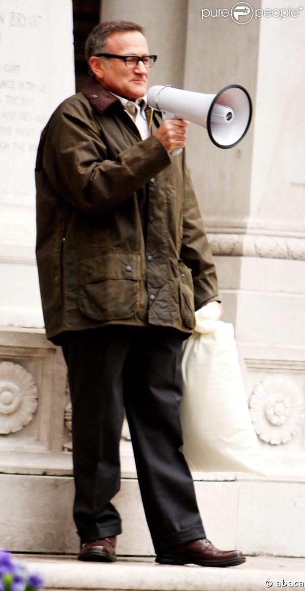 Robin Williams sur le tournage de Law and Order le 28 mars 2008 : 'Vous m'entendez ?'