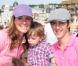 Sophie Thalmann et Christophe Soumillon à dos d'âne avec leur adorable bout d'chou !