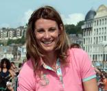 Sophie Thalmann lors de la course d\'anes organisée à Trouville en Normandie le 11 août 2010<br />