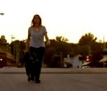 Images extraites du clip  (Still a) Weirdo  de KT Tunstall, août 2010
