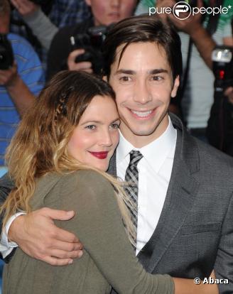 Drew Barrymore et Justin Long, très complices, lors de la première de Going The Distance à Londres, le 19 août 2010