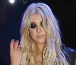 Taylor Momsen et son groupe The Pretty Reckless en concert à la Islington Academy à Londres, le 19 août 2010