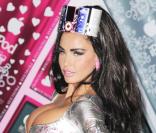 Katie Price lors de l'ouverture de la boutique Ipod range dans Parsons Green à Londres le 19 août 2010