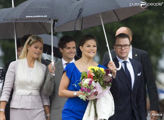 Madeleine, Carl Philip, Victoria et Daniel lors de la célébration du bicentenaire de la session du Parlement de 1810 à Orebro en Suède le 21 août 2010