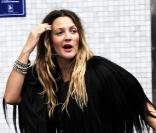 Drew Barrymore arrive à l'émission d'Alan Carr à Londres le 20 août 2010