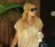 Lindsay Lohan sort des studios de la Fox, une canette de boison énergisante à la main, vendredi 27 août.