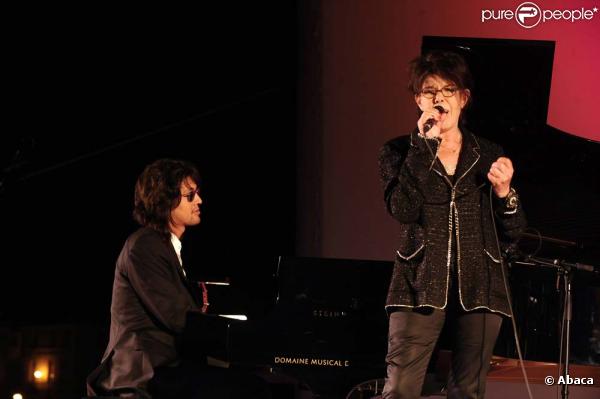 Lulu Gainsboug et Dani en concert au festival d'Angoulême, le 28 août 2010