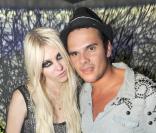 Taylor Momsen et Logan Baggio (directeur du club) / Concert privé des Guns N' Roses à l'Arc à Paris, le 14 septembre