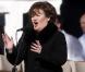 Susan Boyle chantait le 16 septembre 2010 pour le pape Benoît XVI, à Bellahouston Park, Glasgow. Mais le souverain pontife ne s'est pas vraiment attardé pour profiter du concert...