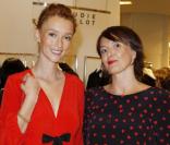 Audrey Marnay lance sa collection pour Claudie Pierlot, au Bon Marché, à Paris, le 16/09/2010. Delphine Plisson, directrice générale de la marque, est de la partie. 