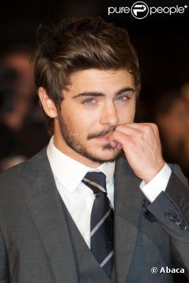 Zac Efron se rend à l'avant-première londonienne de son film  Charlie St. Cloud , jeudi 16 septembre.