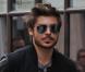 Zac Efron se rend dans les studios de Radio One, à Londres, jeudi 16 septembre.