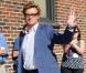 Simon Baker sort de l'émission de David Letterman (21 septembre 2010)
