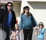 Charlie Sheen, Brooke Mueller et les filles de Charlie et Denise Richards : Lola et Sam. Janvier 2009