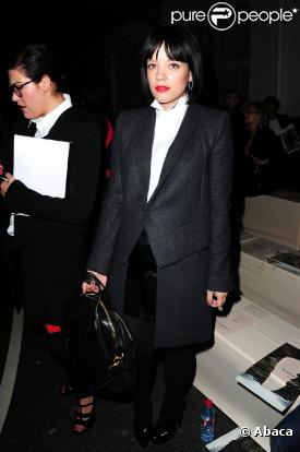 Lily Allen lors du défilé Givenchy à Paris le 3/10/10