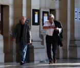 Arrivée d'Alain Delon au tribunal de Paris pour rencontrer la juge des affaires familiales. Photos exclusives