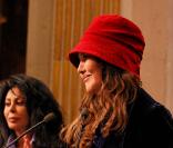 Le 1er octobre 2010, Isabelle Adjani recevait, à la Mairie de Paris, le 5e Prix de la Laïcité au regard de ses engagements personnels et de sa composition pour le film  La journée de la jupe .