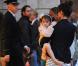 Katie Holmes et Suri Cruise à Prague, près de leur hôtel. Septembre 2010