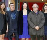 Shirley Bousquet, Fabien Onteniente, Marianne Denicourt, Claude Brasseur et Valérie Kaprisky à l\'occasion de l\'ouverture du 15e Festival International des Jeunes Réalisateurs de Saint-Jean-de-Luz, le 12 octobre 2010.