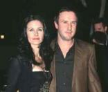 Courteney Cox et David Arquette lors de la première de Scream 3 à Los angeles en 2000 