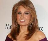 Raquel Welch, à l'occasion de la grande soirée du 32e Carousel of Hope Ball, qui s'est tenue au Beverly Hilton de Beverly Hills, à Los Angeles, le 23 octobre 2010.