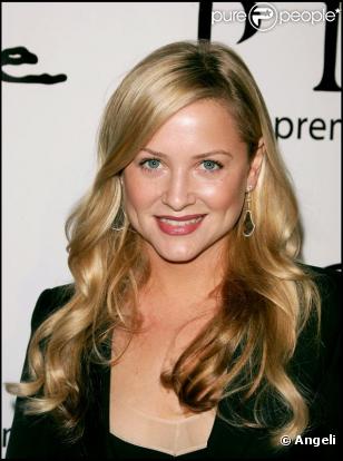 Jessica Capshaw