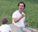 Matthew McConaughey et sa femme Camila Alves ont passé l'après-midi dans un parc à Austin avec leurs deux enfants Vida et Levi le 24 octobre 2010