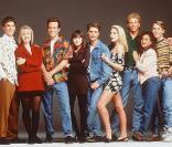 Ian Ziering, 3ème à partir de la droite, avec tout le casting de la série Beverly Hills 90210