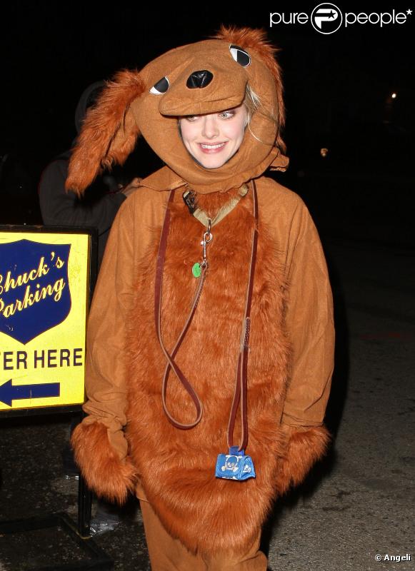 Amanda Seyfried se rend à la soirée organisée par Kate Hudson à l'occasion d'Halloween, le 30 octobre 2010