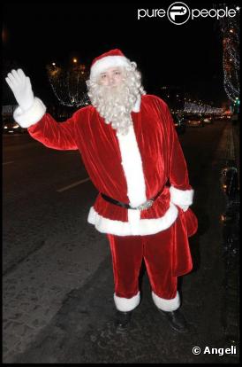 Père Noël lors de l'inauguration du marché de Noël à Paris en 2008