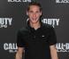 Jérémy Clément, dans l'enceinte du Gaumont Marignan, sur les Champs-Elysées, à Paris, pour le lancement du jeu vidéo "Call of Dutty : Blacks Ops", le 8 novembre 2010.