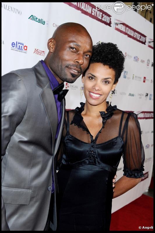 Jimmy Jean-Louis et sa femme Evelyn lors de l'avant-première de La Prima Cosa Bella à Los Angeles le 10 novembre 2010