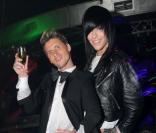 Benoît, gagnant de Secret Story 4, et son ami Thomas passent la soirée au Queen (Paris) à l'occasion de la soirée Disco Queen, lundi 29 novembre.