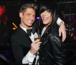 Benoît, gagnant de Secret Story 4, et son ami Thomas passent la soirée au Queen (Paris) à l'occasion de la soirée Disco Queen, lundi 29 novembre.