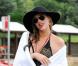 Kesha fait du shopping avec ses amis avant d'aller se baigner, à Sydney, le 16 novembre 2010