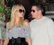 Paris Hilton sort au restaurant Ivy, à Los Angeles, en compagnie de son petit ami Cy Waits, jeudi 2 décembre.