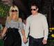 Paris Hilton sort au restaurant Ivy, à Los Angeles, en compagnie de son petit ami Cy Waits, jeudi 2 décembre.