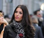 Le joueur de l'Inter Milan Wesley Sneijder se promène en compagnie de son épouse Yolanthe Cabau,  dans les rues de Milan, samedi 4 décembre.  